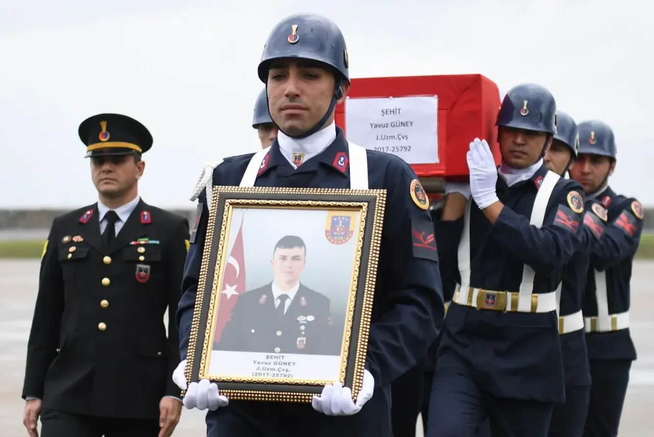 Ordu Şehidini Gözyaşlarıyla Karşıladı