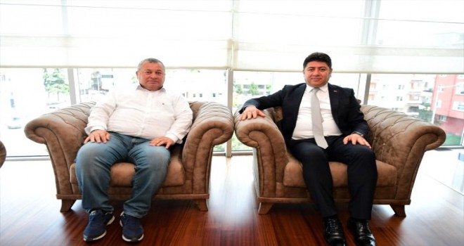 Milletvekili Enginyurt'tan Tören'e Ziyaret Milletvekili Enginyurt'tan Tören'e Ziyaret