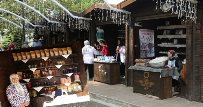 Yöresel Pazarda Satışlar Başladı Yöresel Pazarda Satışlar Başladı