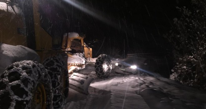 Ordu'da Kar Yolları Kapattı, Ekipler Hastalar İçin Seferber Oldu