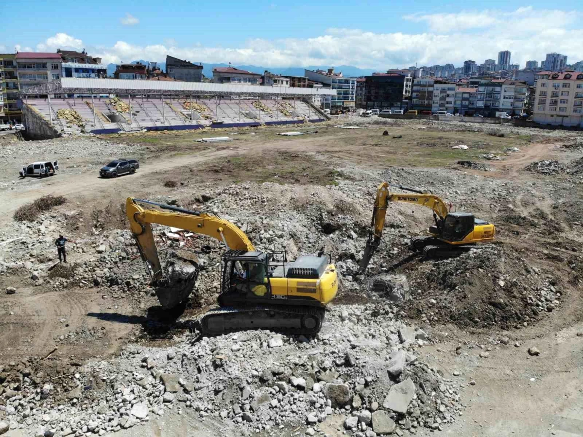 Ordu'da Türkiye'nin 128. Millet Bahçesi İçin Yıkım Çalışmaları Devam Ediyor