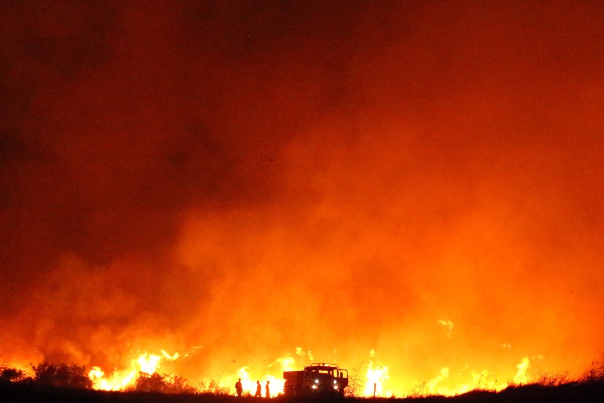 Çanakkale’de orman yangını... 6 köy boşaltıldı yol kapatıldı
