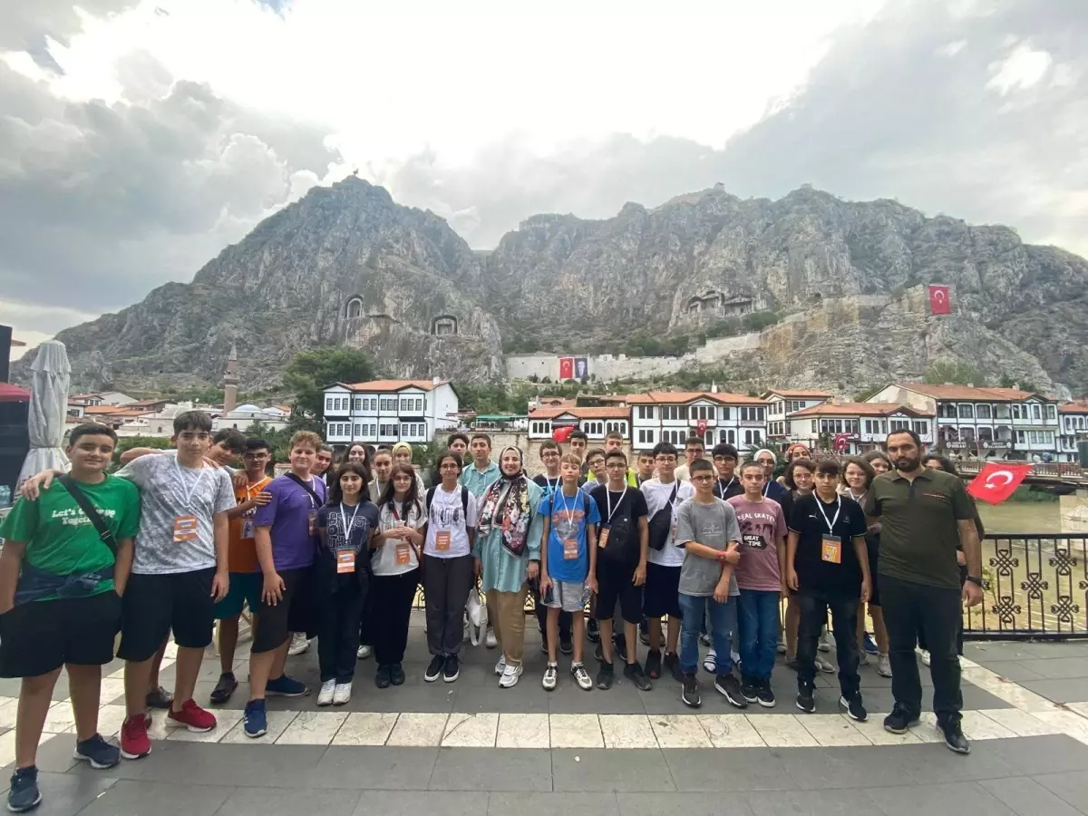 Sultangazi Belediyesi'nden Başarılı Öğrencilere Karadeniz Turu Ödülü