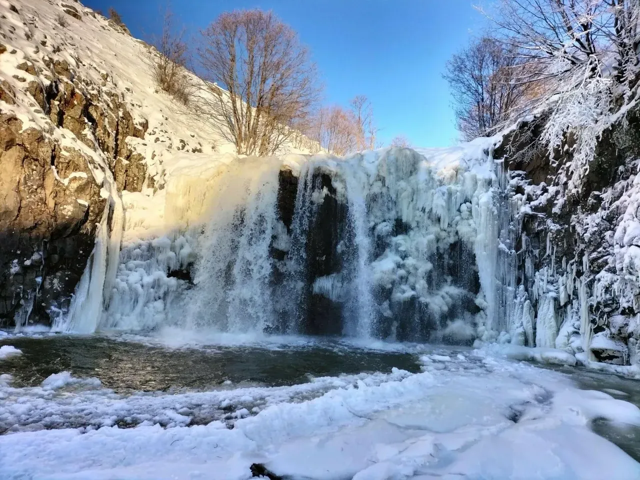 Ordu Çiseli Şelalesi Kış Güzelliğiyle Büyülüyor