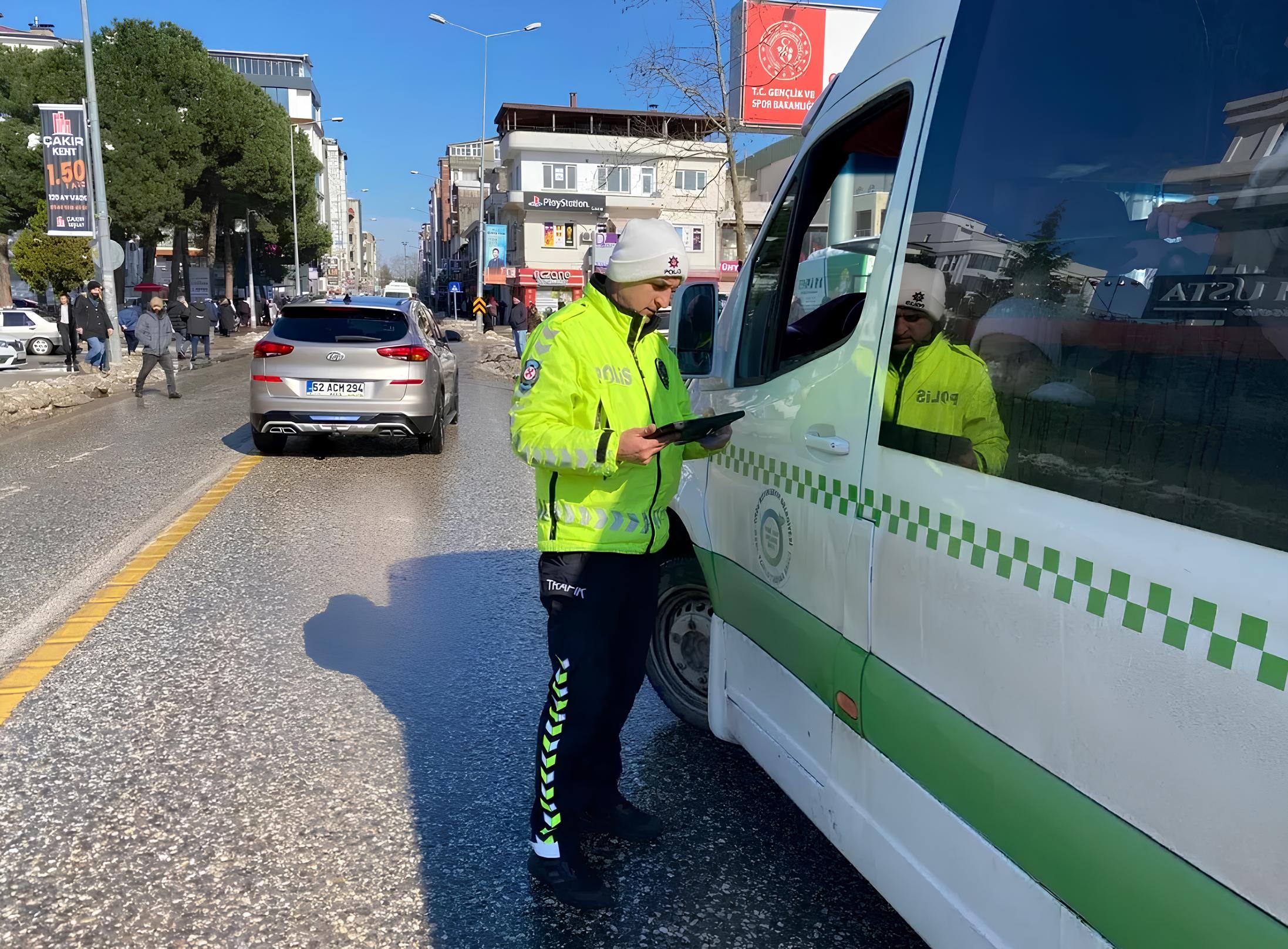 Ordu Trafik Denetimlerinde 3.098 İhlal: 51 Araç Men Edildi