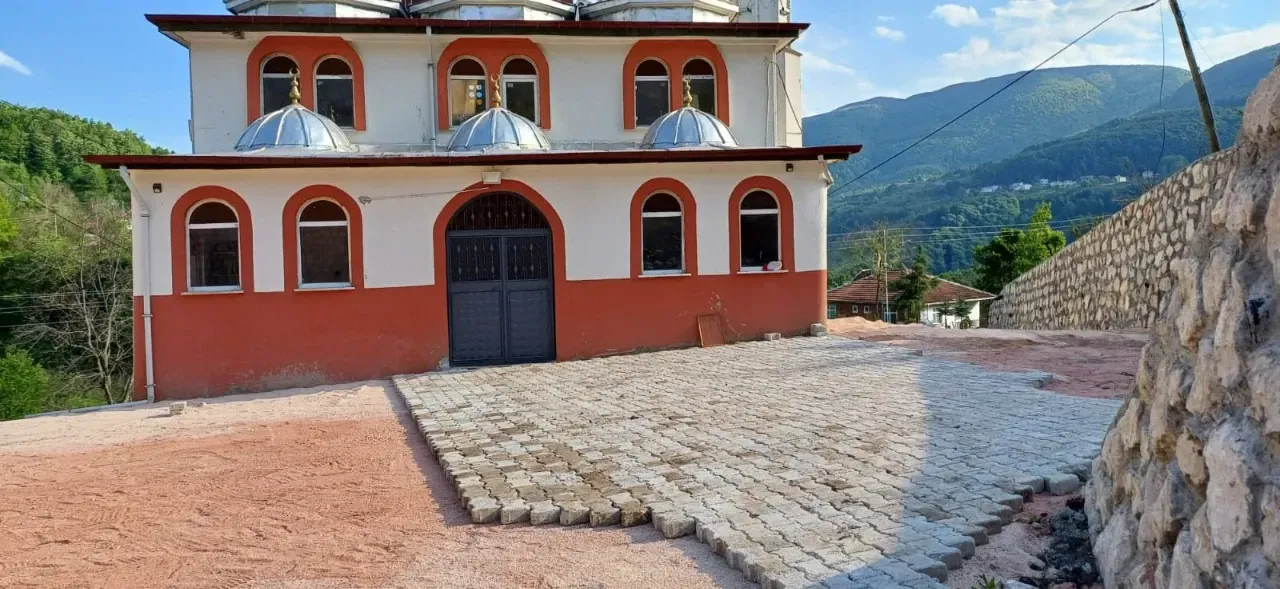 Aybastı’da 68. Camii Çevre Düzenleme Çalışması Başladı