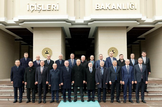 İçişleri Bakanı Ali Yerlikaya, Yeni Atanan ve Görev Yeri Değişen Valilerle Bir Araya Geldi