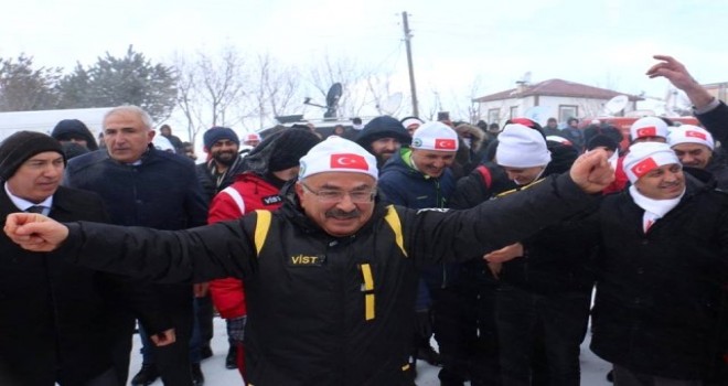 Hilmi Güler'den Çiftetelli