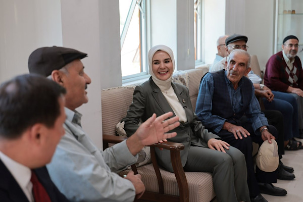 Ağustos ayı yaşlı ve engelli aylıkları hesaplara yatırıldı
Ağustos ayı yaşlı ve engelli aylıkları hesaplara yatırıldı