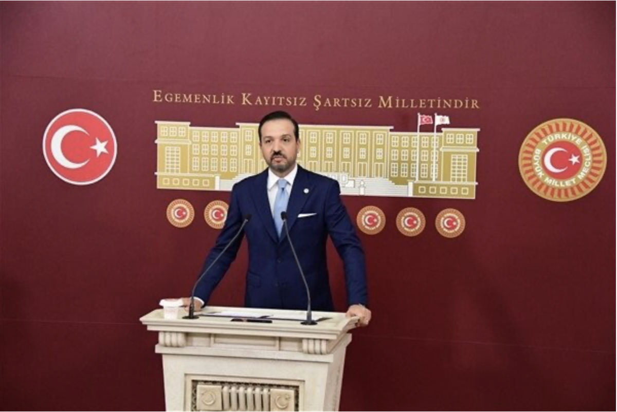 Ak Pari Genel Başkan Yardımcısı Zorlu Kocaeli'de gençlerle buluştu Ak Pari Genel Başkan Yardımcısı Zorlu Kocaeli'de gençlerle buluştu