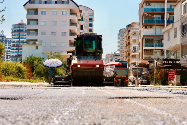 Alanya’da Sıcak Asfalt Çalışmaları devam ediyor