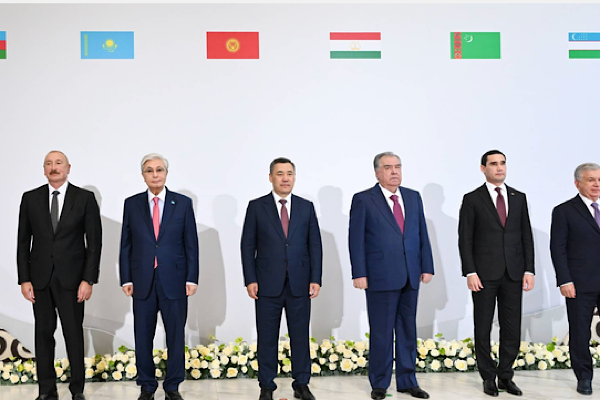 Aliyev, Azerbaycan ve Orta Asya liderlerinin gayriresmi toplantısına katıldı Aliyev, Azerbaycan ve Orta Asya liderlerinin gayriresmi toplantısına katıldı
