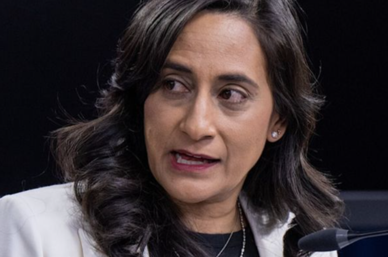 Anand’dan Nobel Edebiyat Ödülü sahibi Anne Carson’a tebrik Anand’dan Nobel Edebiyat Ödülü sahibi Anne Carson’a tebrik