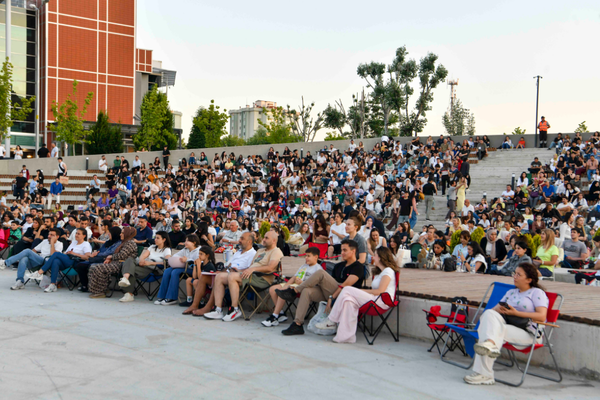 Ankara’da açık hava sinema gösterimi düzenlendi