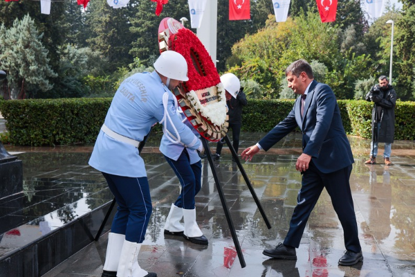 Anlatya'da Cumhuriyet Bayramı kutlamaları çelenk töreniyle başladı Anlatya'da Cumhuriyet Bayramı kutlamaları çelenk töreniyle başladı