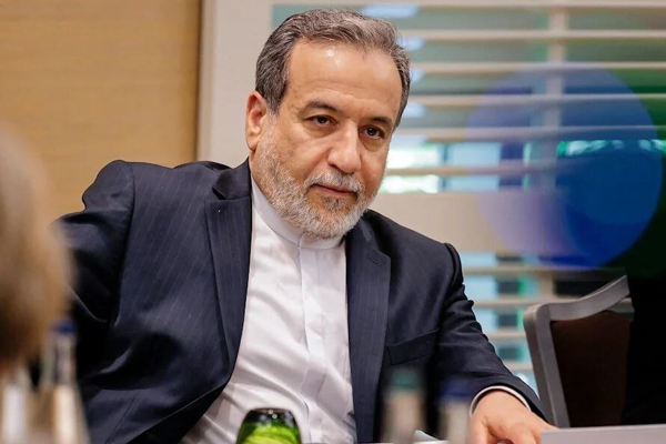 Araghchi’den diplomatların sınır dışı edilmesine tepki