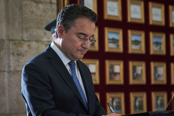 Babacan: Merhuma Allah’tan rahmet, Yalçın’a ve ailesine sabır diliyorum Babacan: Merhuma Allah’tan rahmet, Yalçın’a ve ailesine sabır diliyorum