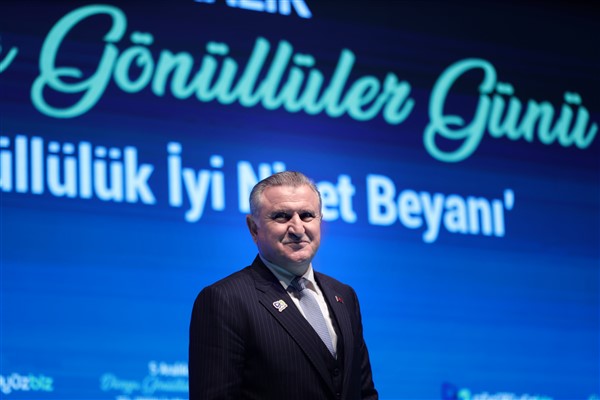 Bakan Bak, Kırgızistan ile gençlik ve spor alanındaki iş birliğini görüştü Bakan Bak, Kırgızistan ile gençlik ve spor alanındaki iş birliğini görüştü