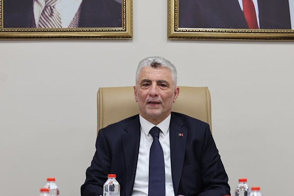 Bakan Bolat, İbn Haldun Üniversitesi TercihFest Zirvesi'nde öğrencilerle buluştu Bakan Bolat, İbn Haldun Üniversitesi TercihFest Zirvesi'nde öğrencilerle buluştu