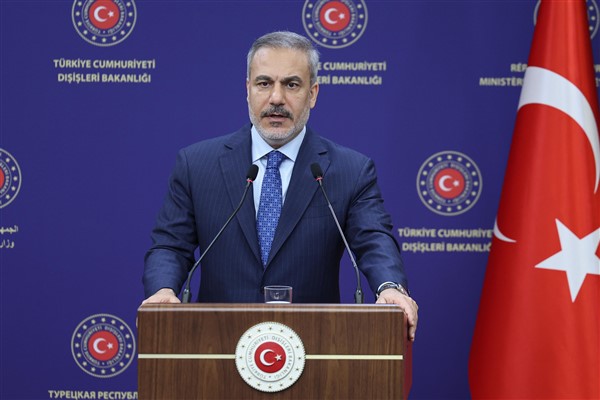 Bakan Fidan, Mısırlı mevkidaşıyla Bağdat’ta görüştü Bakan Fidan, Mısırlı mevkidaşıyla Bağdat’ta görüştü