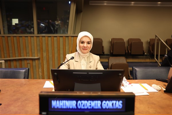 Bakan Göktaş, Gaziantep’te şehit aileleri ve gazilerle buluştu