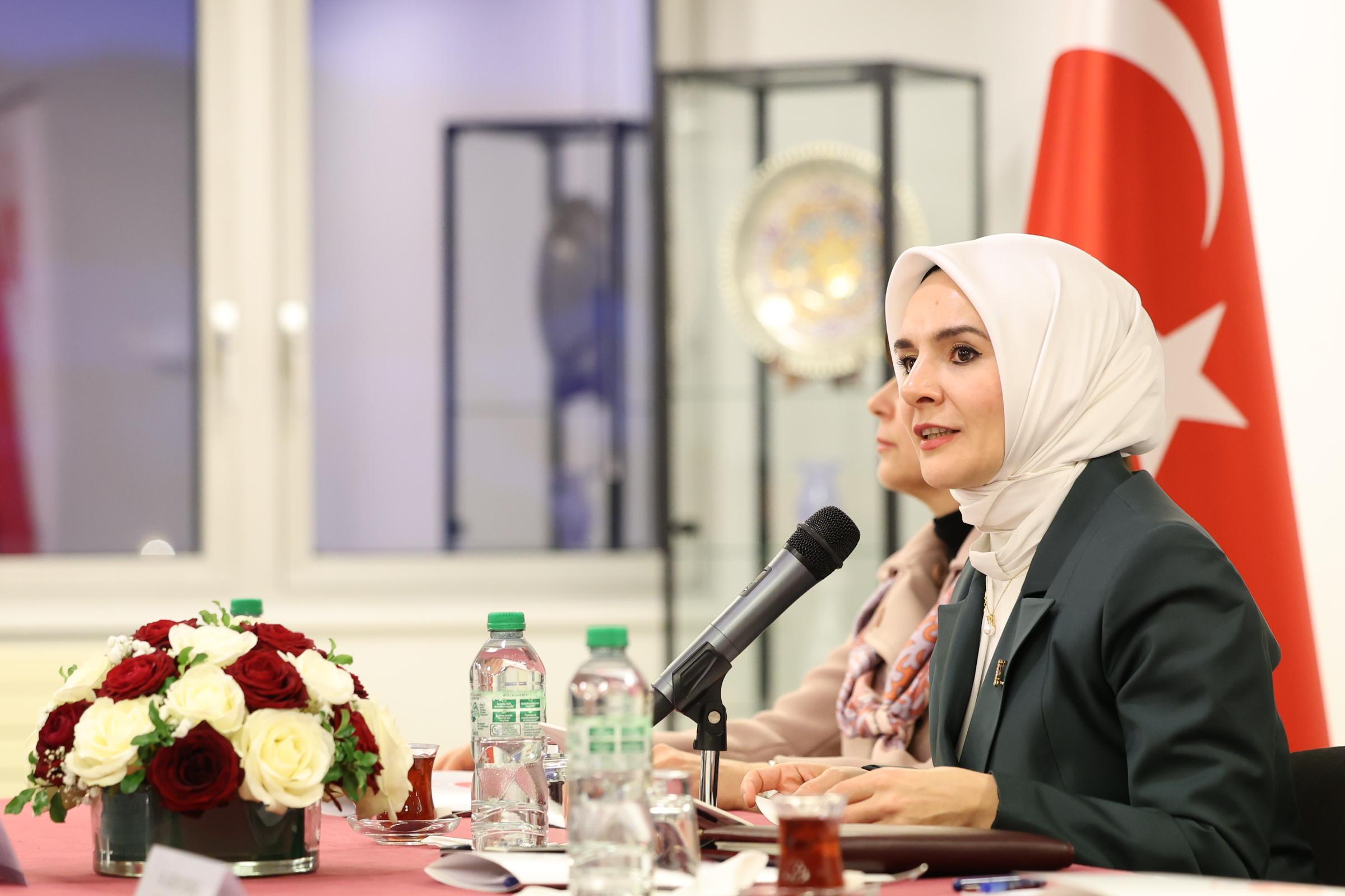 Bakan Göktaş ,KKTC’de AK Parti Temsilciliğini ziyaret etti