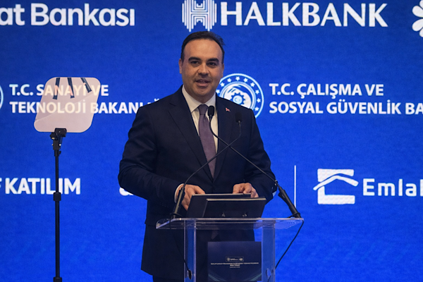 Bakan Kacır: Temmuzda ihracat 25,6 milyar dolar oldu