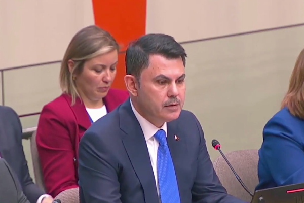 Bakan Kurum ve Bakan Çiftçi sel bölgesinde incelemelerde bulundu Bakan Kurum ve Bakan Çiftçi sel bölgesinde incelemelerde bulundu