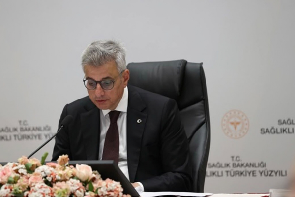 Bakan Memişoğlu: Manisa’daki trafik kazasında 11 kişi hayatını kaybetti Bakan Memişoğlu: Manisa’daki trafik kazasında 11 kişi hayatını kaybetti