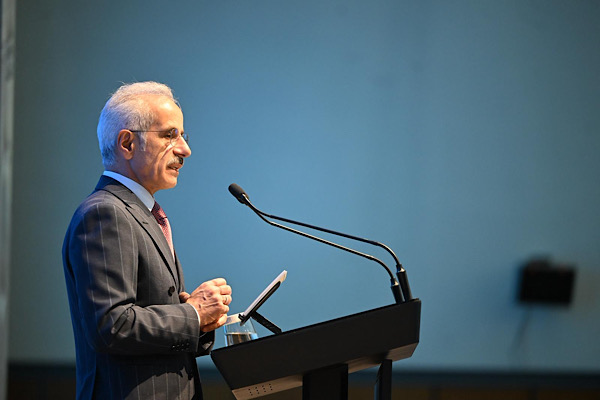 Bakan Uraloğlu’ndan, Halkbank Genel Müdürü Özdil’e hayırlı olsun ziyareti