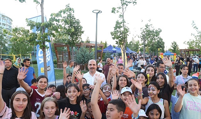 Başkan Altay “Parklarda Şenlik Var" Etkinliğinde Çocukların Yaz Coşkusuna Ortak Oldu