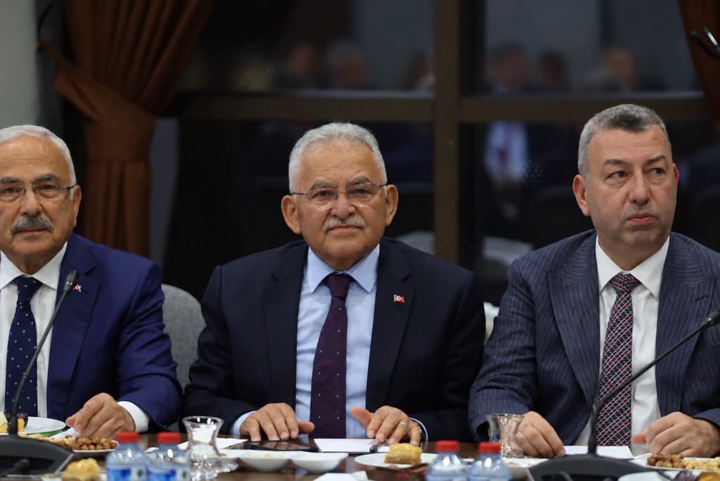 Başkan Büyükkılıç, Ankara’da temaslarda bulundu