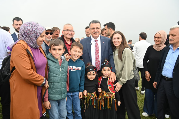 Başkan Genç, Çoban Derneği Şenliği’nde vatandaşlarla buluştu