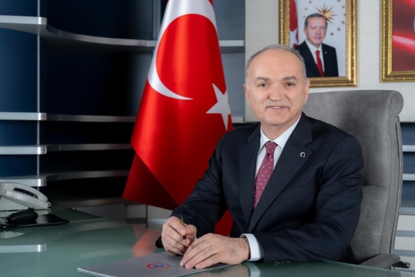 Başkan Özlü, Cumhuriyet Bayramı'nı kutladı 
