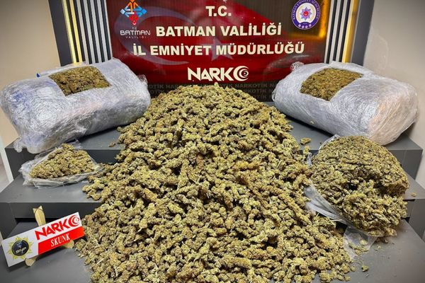 Batman’da uyuşturucu operasyonlarında 7 kişi tutuklandı Batman’da uyuşturucu operasyonlarında 7 kişi tutuklandı