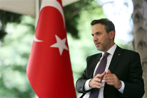 Bayraktar: Aziz vatanımızı her alanda çok daha güçlü yarınlara taşıyacağız Bayraktar: Aziz vatanımızı her alanda çok daha güçlü yarınlara taşıyacağız