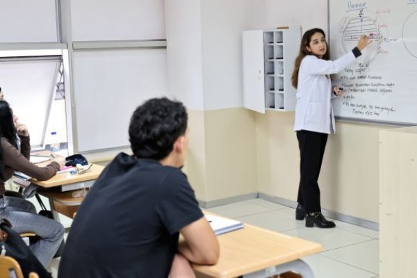 Bursa’da ücretsiz YKS hazırlık kursları başladı Bursa’da ücretsiz YKS hazırlık kursları başladı