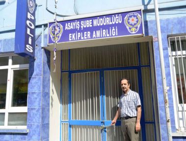 Emniyet Binasına Kilit Vuruldu