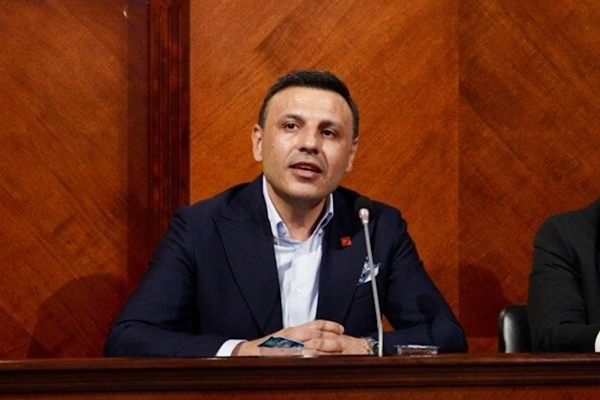 Çelik'ten Ataşehir Belediye Başkan Vekili Güneş’in tutuklanmasına tepki