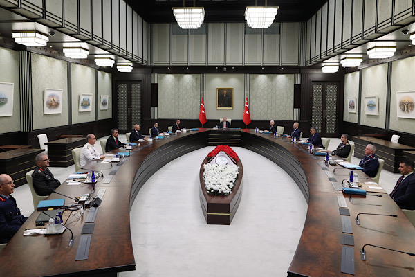 Cumhurbaşkanı Erdoğan başkanlığında Yüksek Askeri Şura toplandı Cumhurbaşkanı Erdoğan başkanlığında Yüksek Askeri Şura toplandı