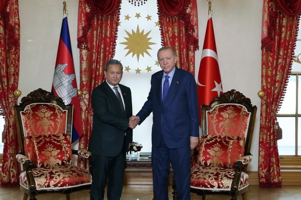 Cumhurbaşkanı Erdoğan, Kamboçya Başbakanı Hun Manet ile görüştü Cumhurbaşkanı Erdoğan, Kamboçya Başbakanı Hun Manet ile görüştü