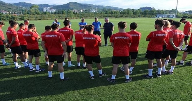 52 Orduspor Futbol Kulübü Sahaya İndi