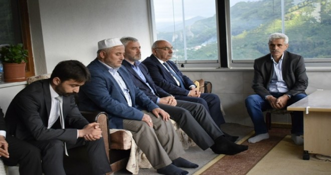Yediyıldız, şehit ailesini unutmadı AK Parti Ordu Milletvekili Adayı Şenel Yediyıldız, Çatalpınar ...