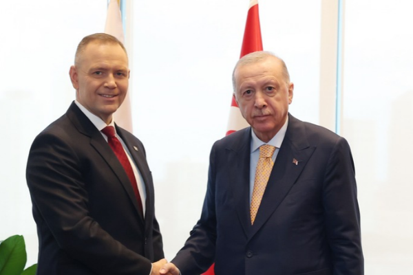 Erdoğan, Polonya Cumhurbaşkanı Nawrocki ile görüştü Erdoğan, Polonya Cumhurbaşkanı Nawrocki ile görüştü