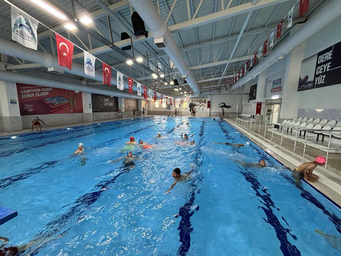 Eyyübiye Yarı Olimpik Yüzme Havuzu yaz sezonunda hizmete açıldı Eyyübiye Yarı Olimpik Yüzme Havuzu yaz sezonunda hizmete açıldı