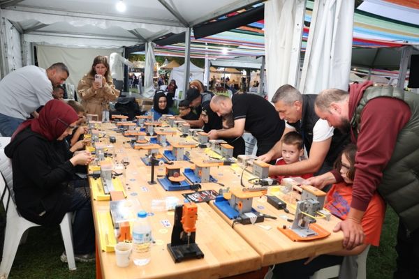 Festivalde çocuklar hem eğlendi hem spor yaptı Festivalde çocuklar hem eğlendi hem spor yaptı