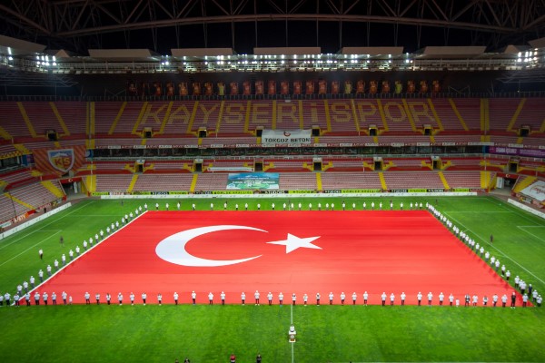 Galatasaray ve Fenerbahçe’nin rakipleri belli oldu