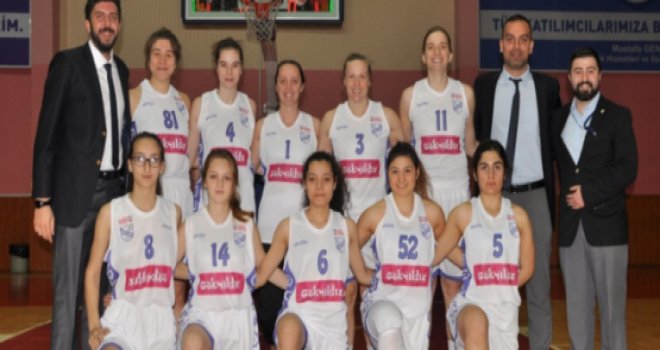 Genç menekşeler Mersin’de