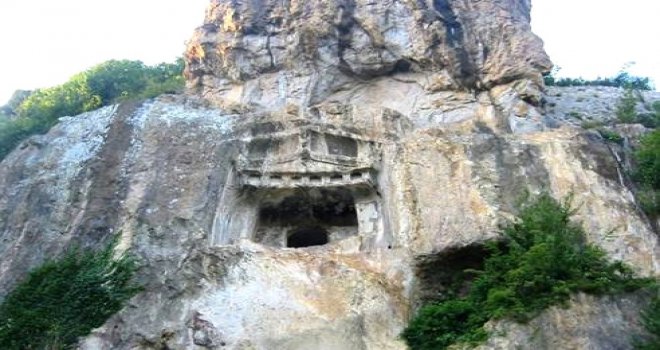 Gençağa Kalesi" Turizme Kazandırılacak