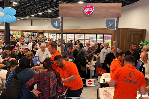 Hanımeli Yöresel Market bininci müşterisini ağırladı Hanımeli Yöresel Market bininci müşterisini ağırladı